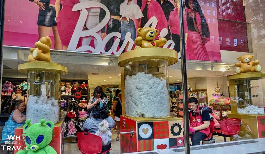 05 new york FAO Schwarz