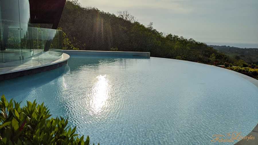 20 bali uluwatu renaissance